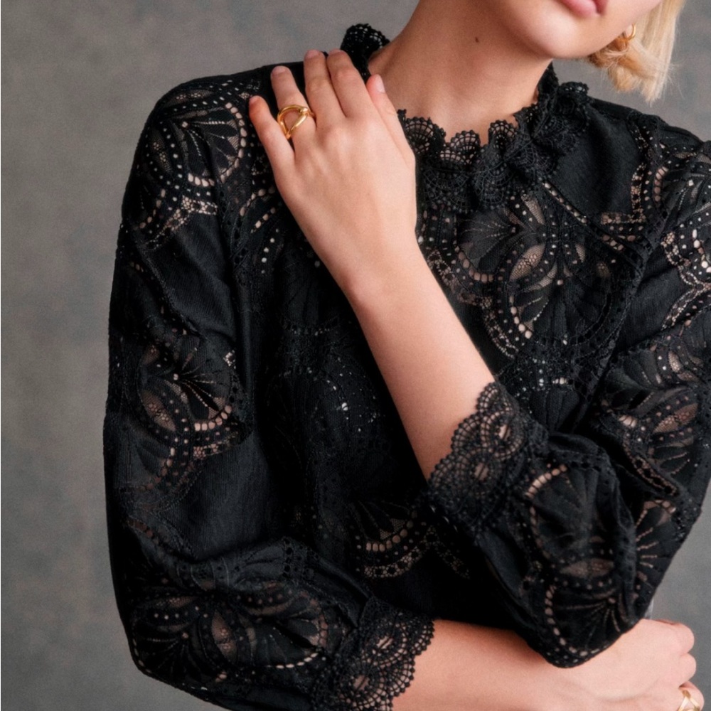 EUC Sezane Bianca Blouse - 38